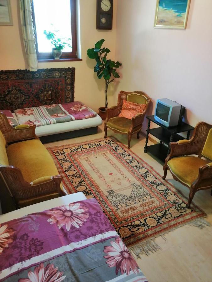 Vízaknai Apartmanház Székesfehérvár Exterior foto